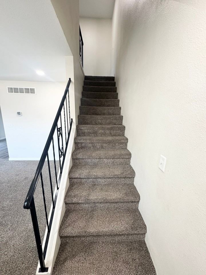 106 Villa Dr #106 - Photo 2 of 11