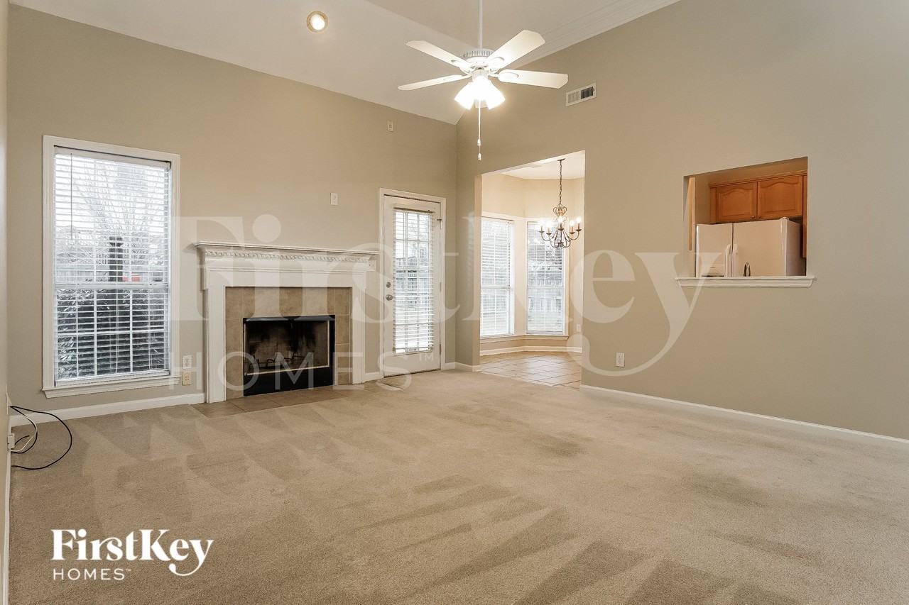 465 Bentmoor Way - Photo 2 of 15