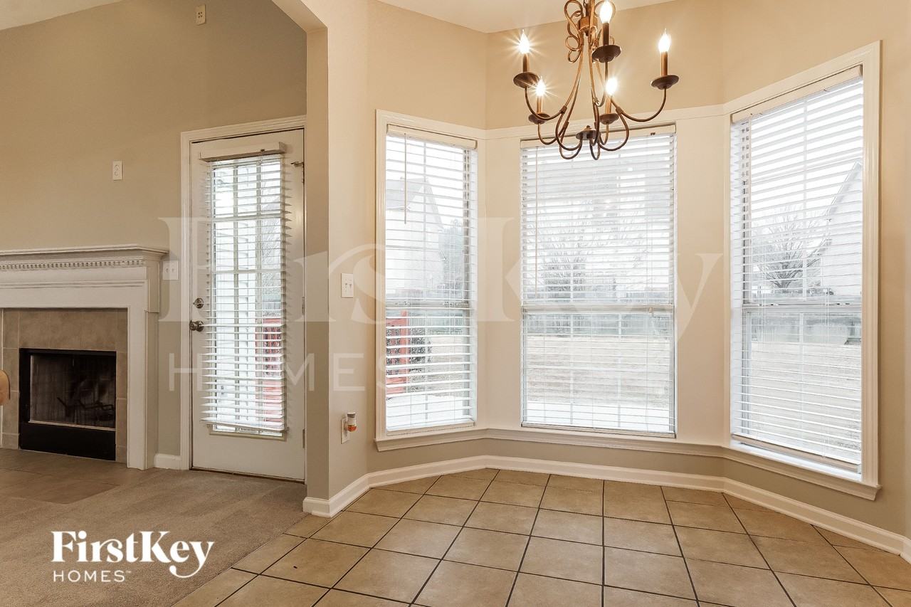 465 Bentmoor Way - Photo 6 of 15
