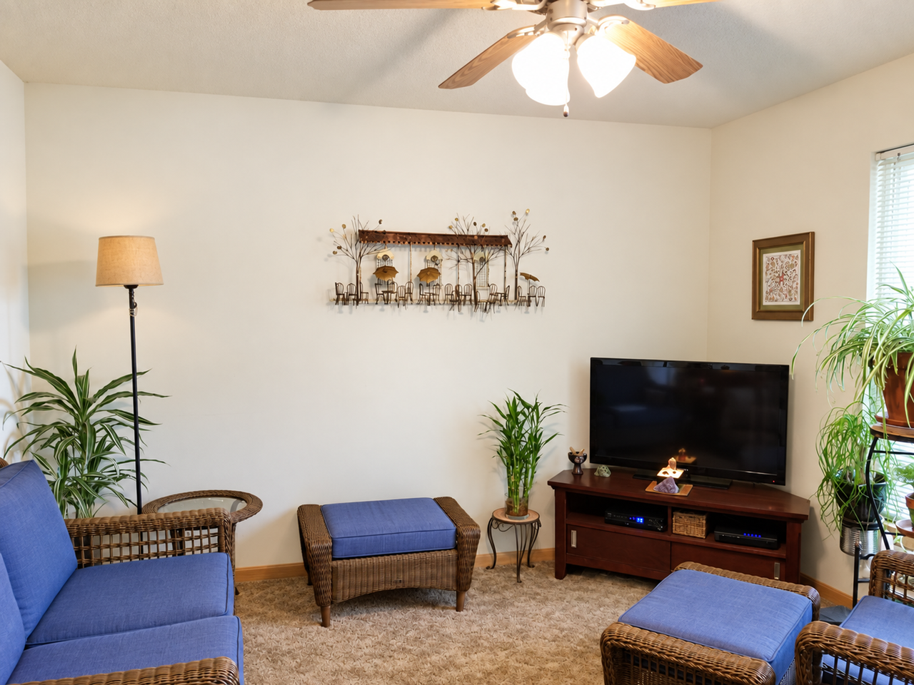 Continental North Apartments - Photo 4 of 38