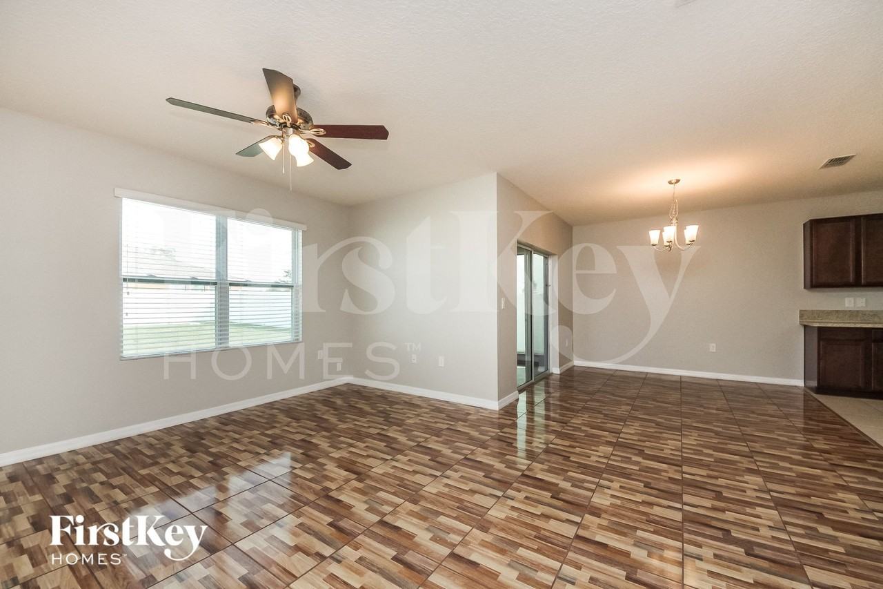 1425 Tawny Ridge Rd - Photo 4 of 17