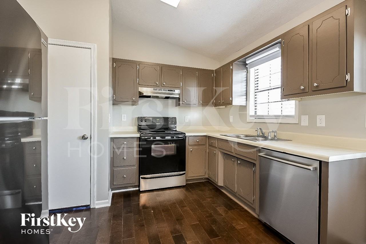 4169 Warren Rd - Photo 7 of 15