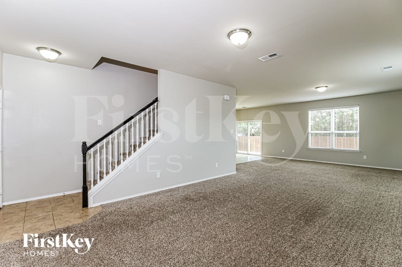 2209 Windsor Farms Dr - Photo 3 of 16