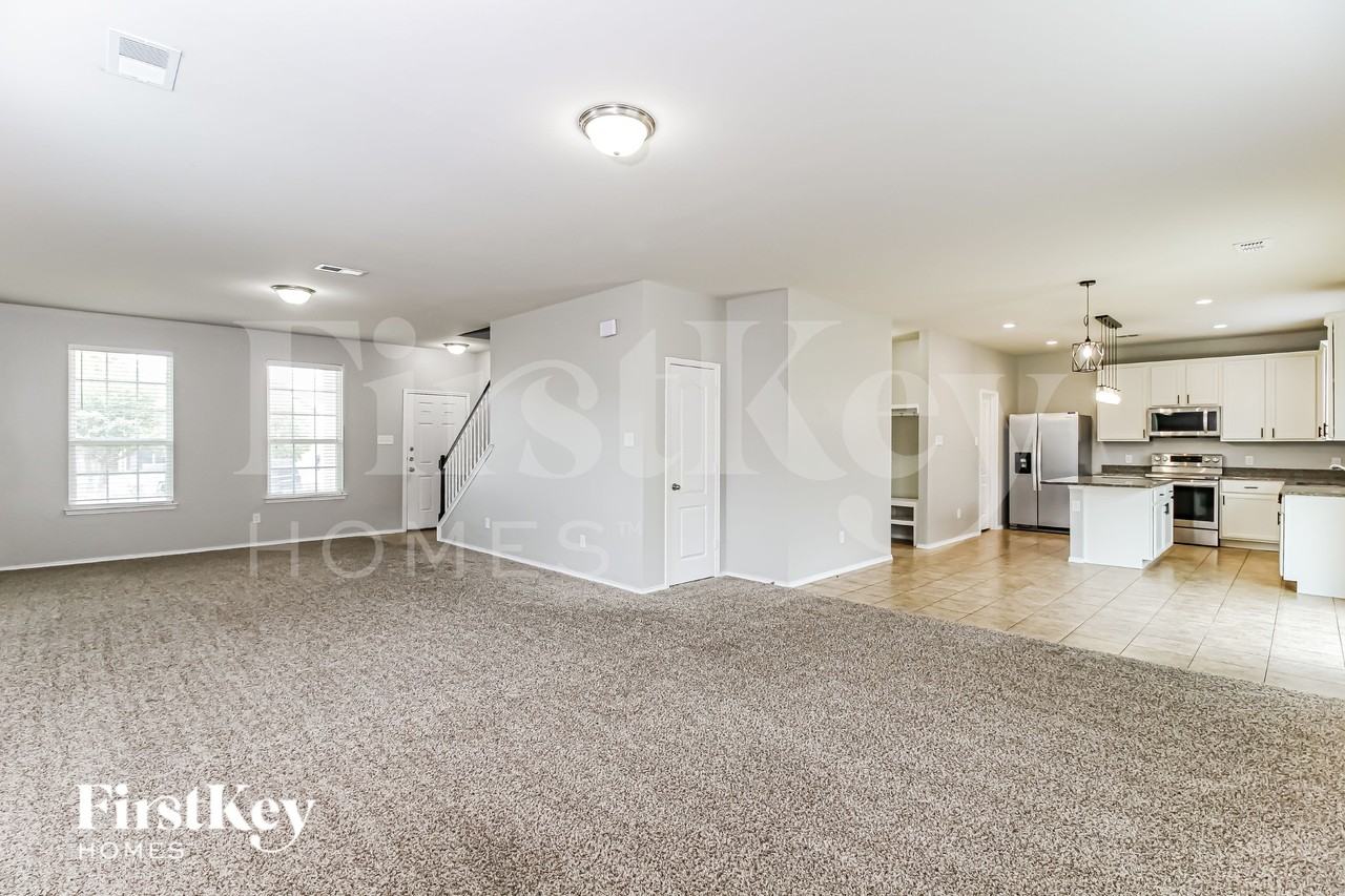 2209 Windsor Farms Dr - Photo 4 of 16