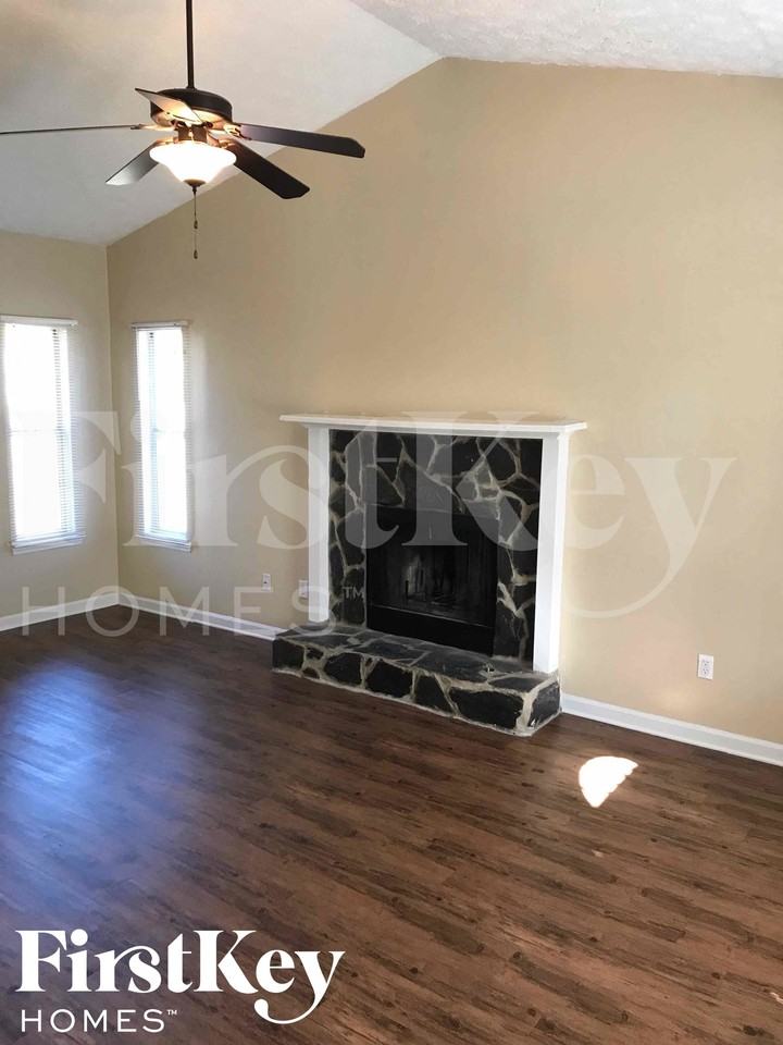 7185 E Village Ct - Photo 2 of 21