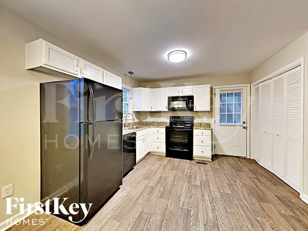 7105 Barcliff Dr - Photo 6 of 16
