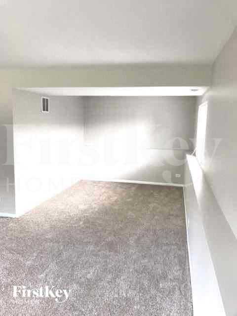 6 Danbury Ct - Photo 3 of 13