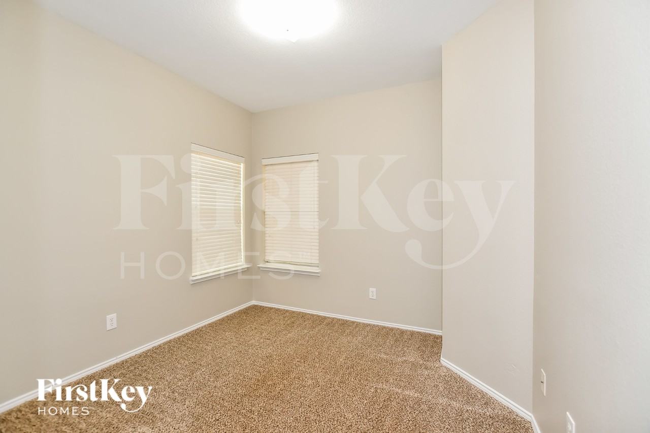 3113 Marble Falls Dr - Photo 4 of 15