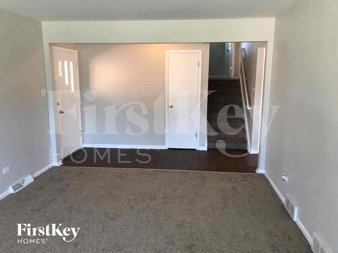 14341 Maryland Ave - Photo 3 of 13