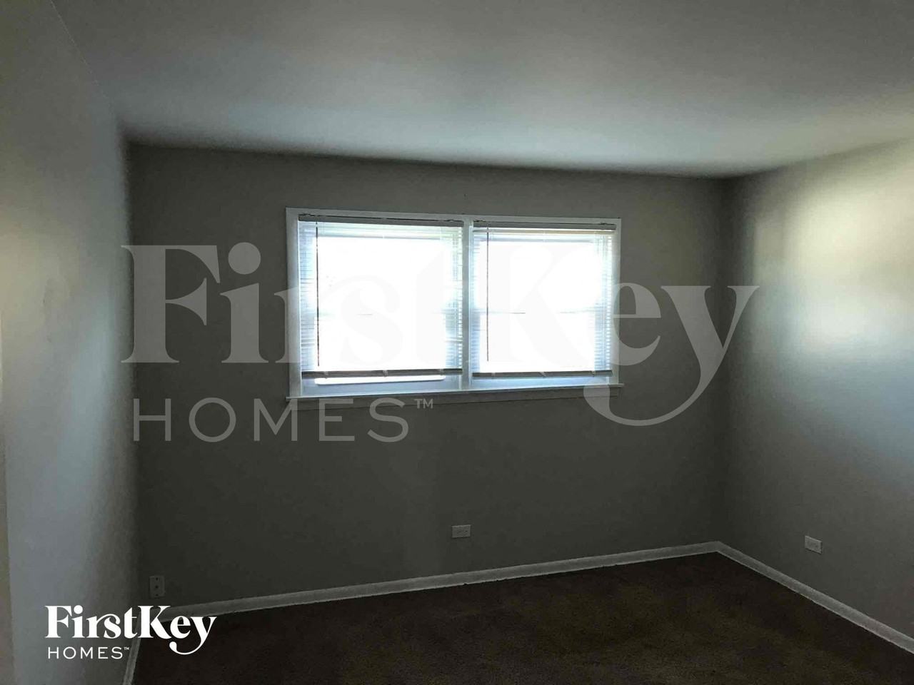 14341 Maryland Ave - Photo 6 of 13
