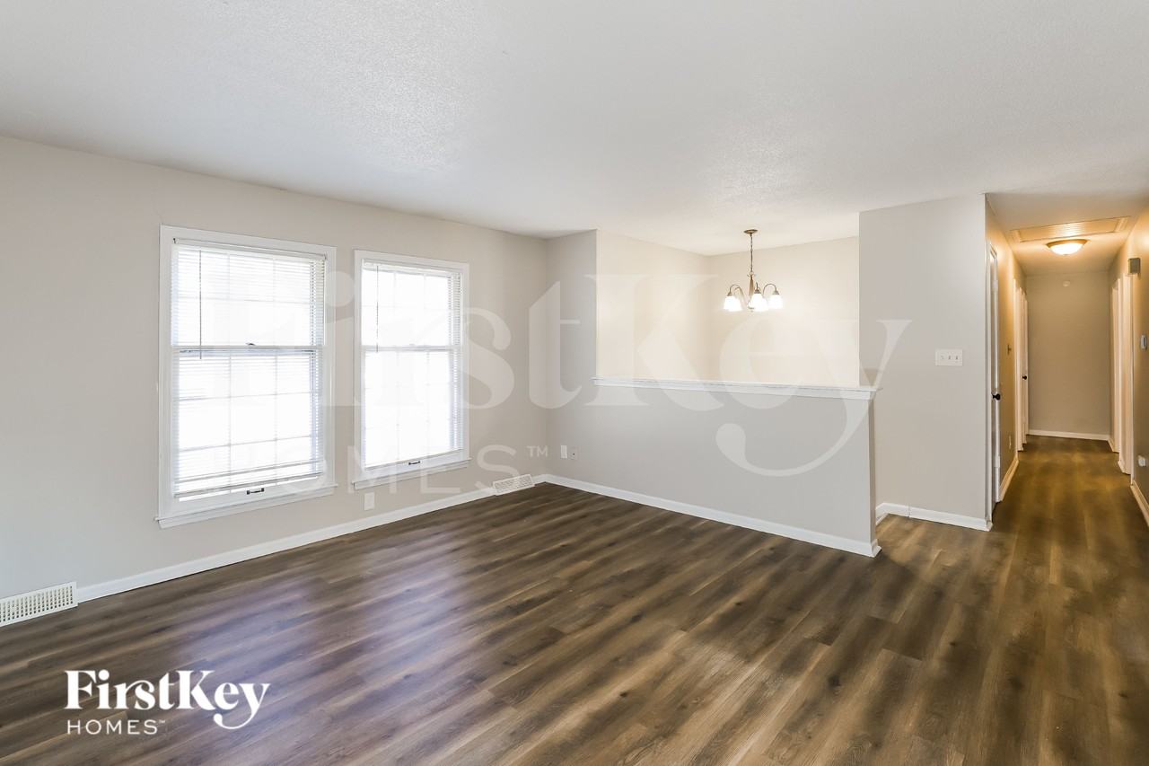 1213 E Langsford Rd - Photo 4 of 16