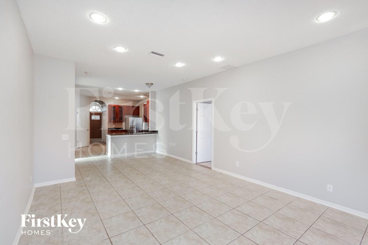 10421 Goldenbrook Way - Photo 3 of 17