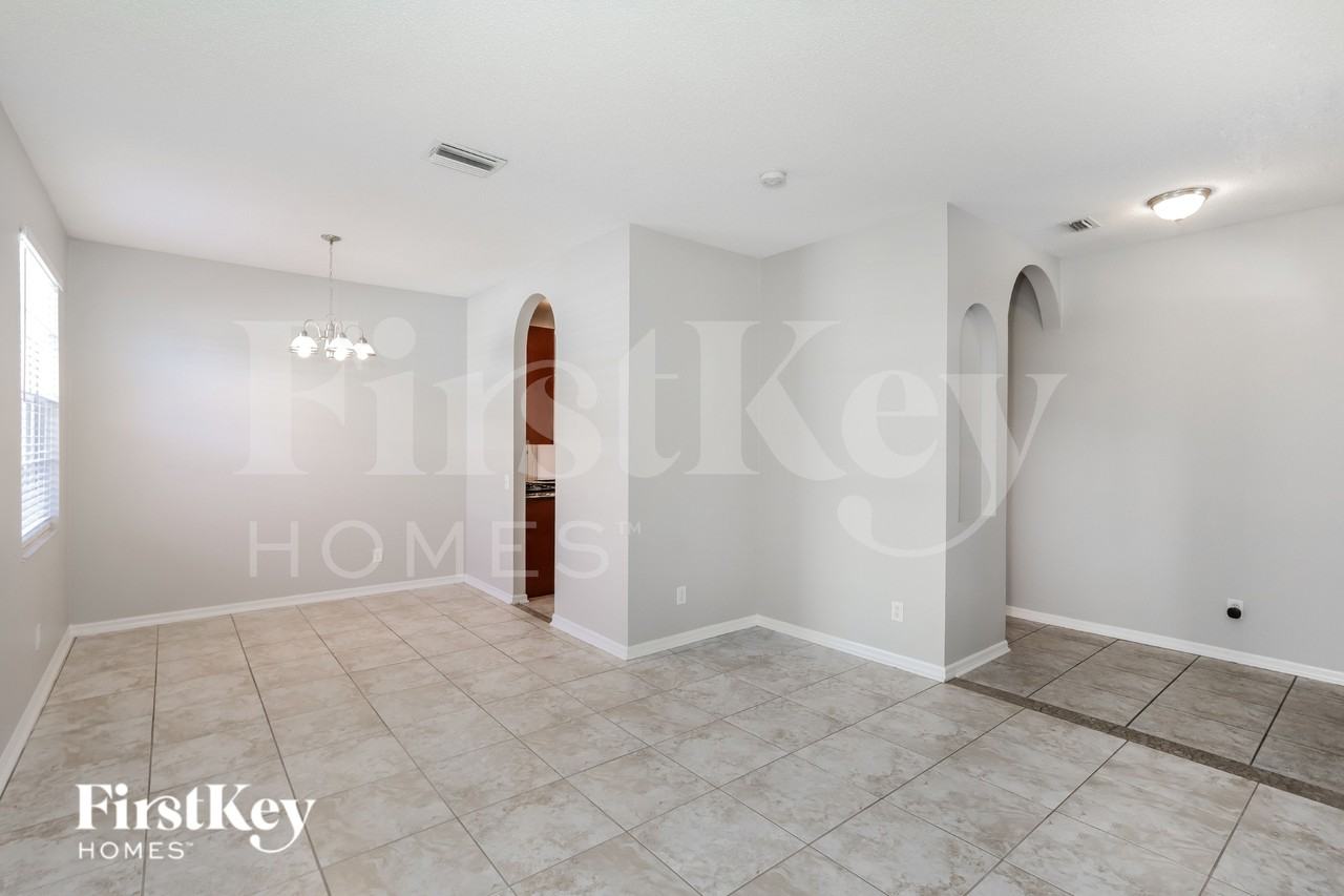 10421 Goldenbrook Way - Photo 4 of 17