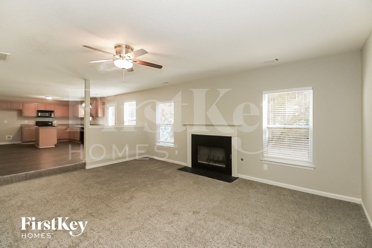 1025 Odelle Cir - Photo 7 of 16