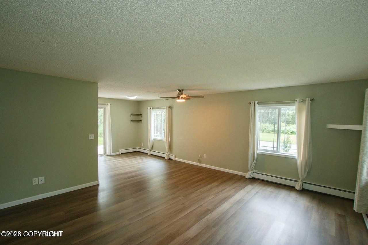 22440 Lampert Cir - Photo 5 of 30