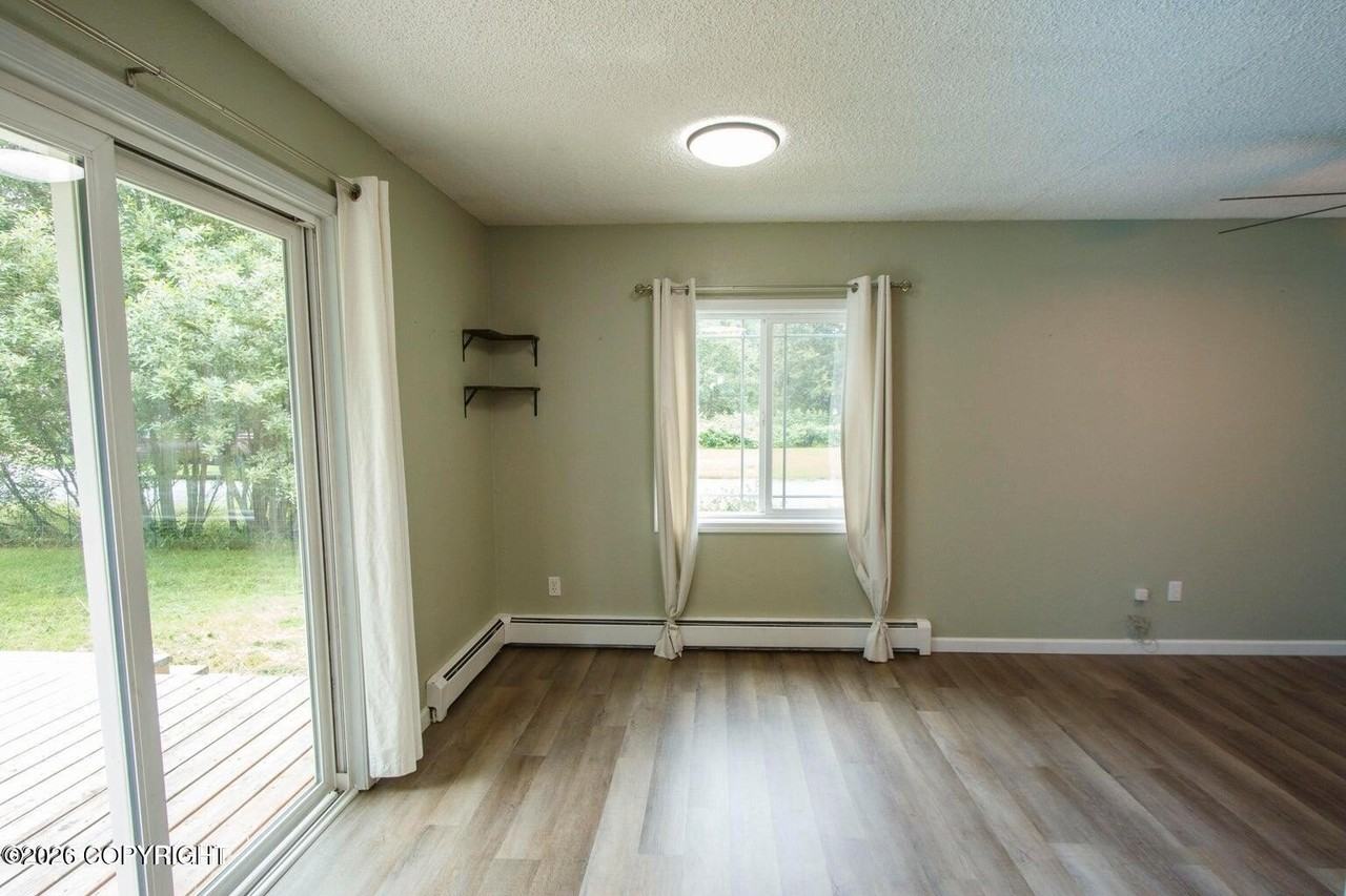 22440 Lampert Cir - Photo 7 of 30