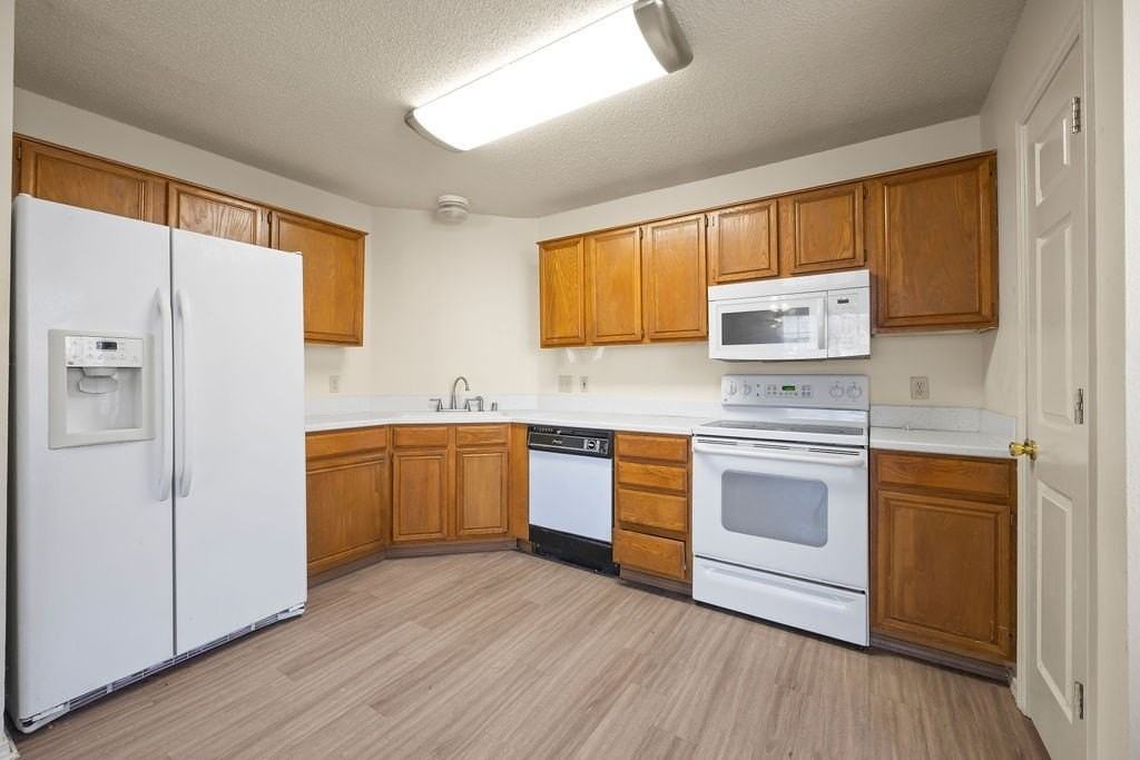 5908 Sara St - Photo 6 of 19