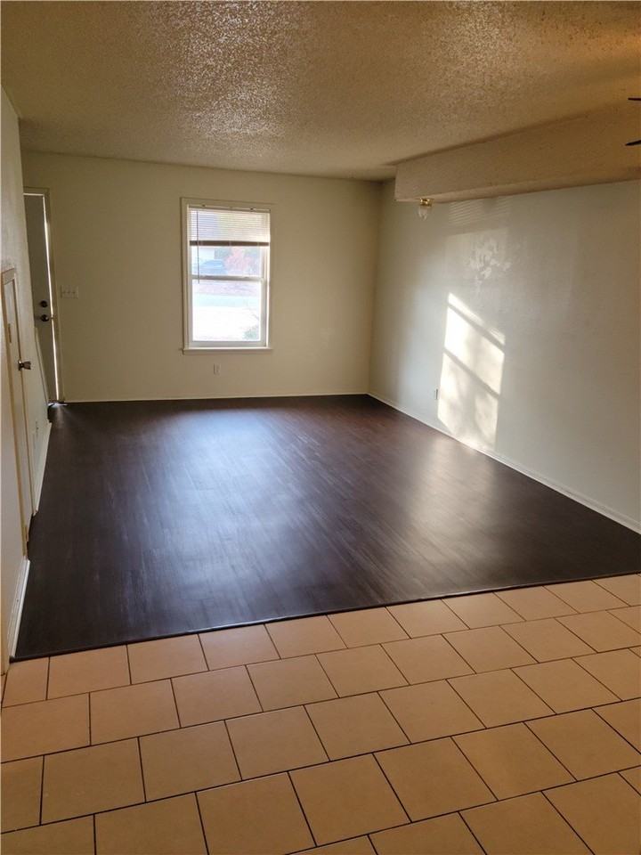 596 N Betty Jo Dr - Photo 3 of 11