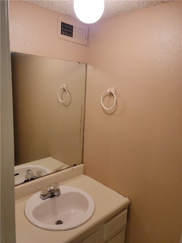 596 N Betty Jo Dr - Photo 6 of 11