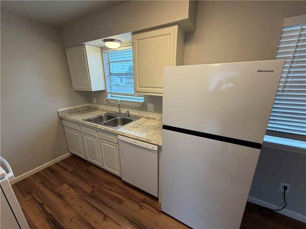 419 S Cleveland St #A - Photo 4 of 14