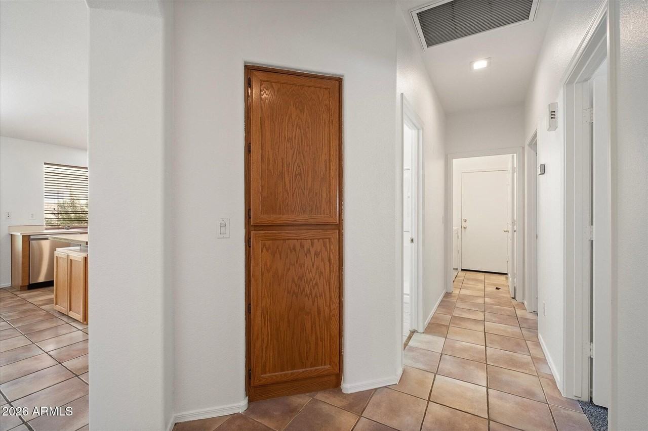 150 S Cobblestone Dr - Photo 7 of 27