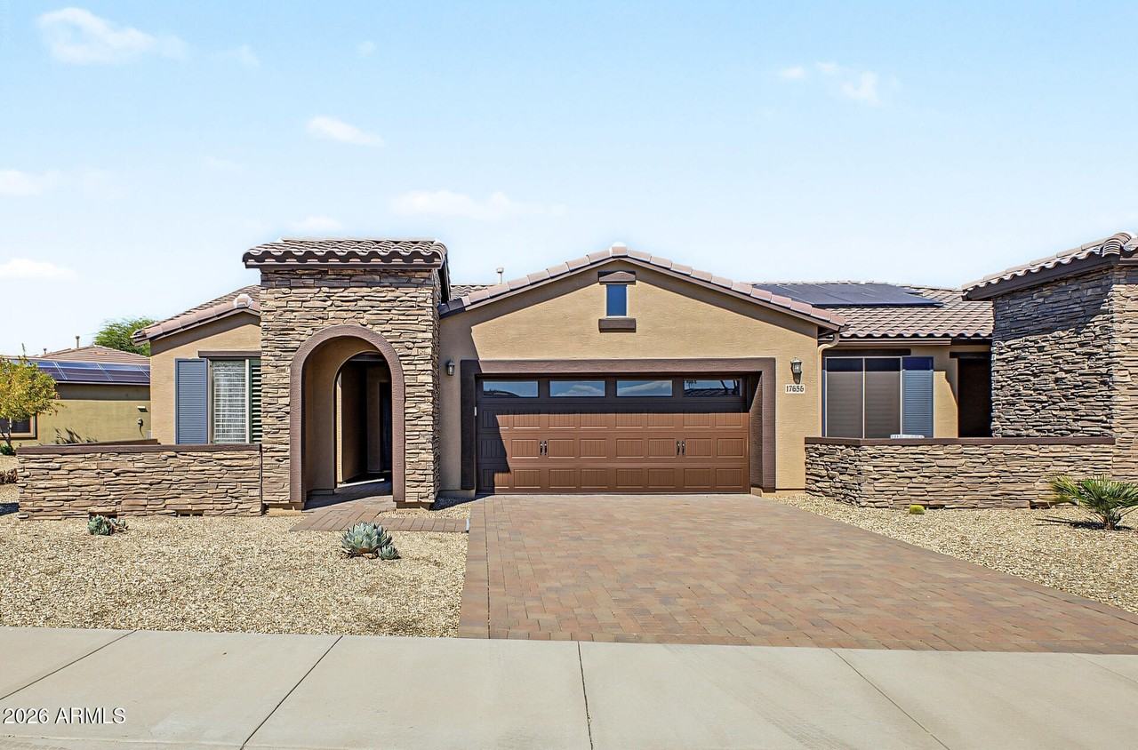17656 W Cedarwood Ln
