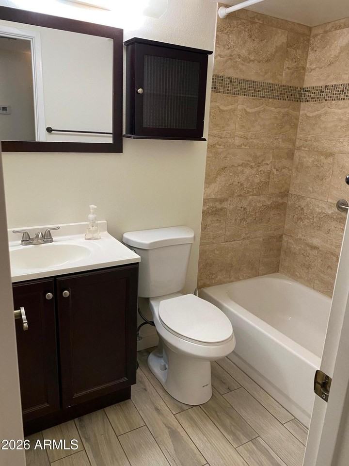 301 E Sequoia Dr - Photo 6 of 9