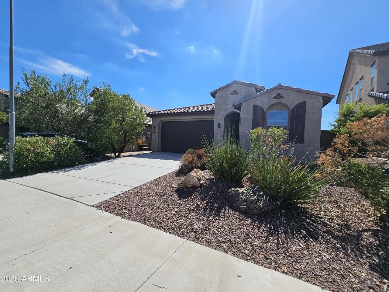 10155 W Los Gatos Dr - Photo 2 of 20
