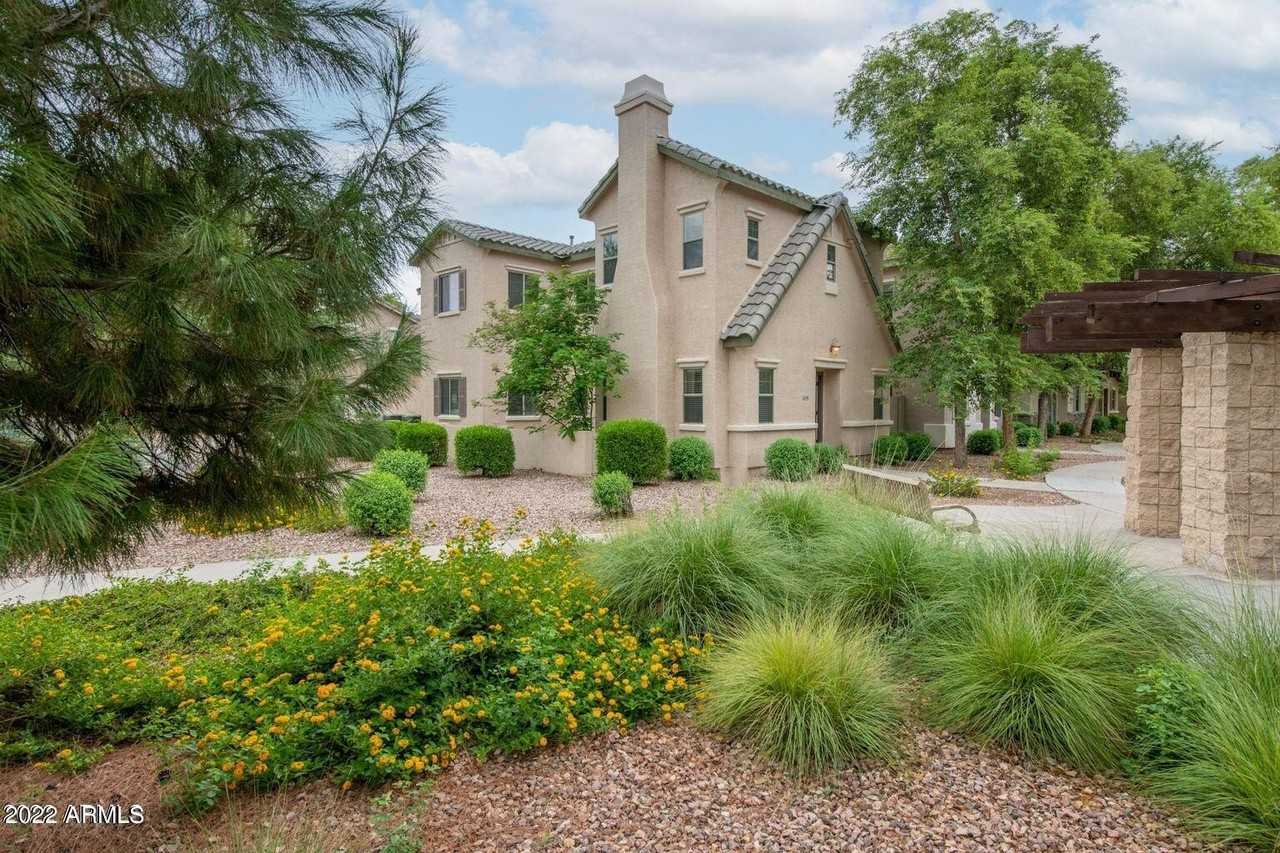 14095 W Country Gables Dr - Photo 2 of 35