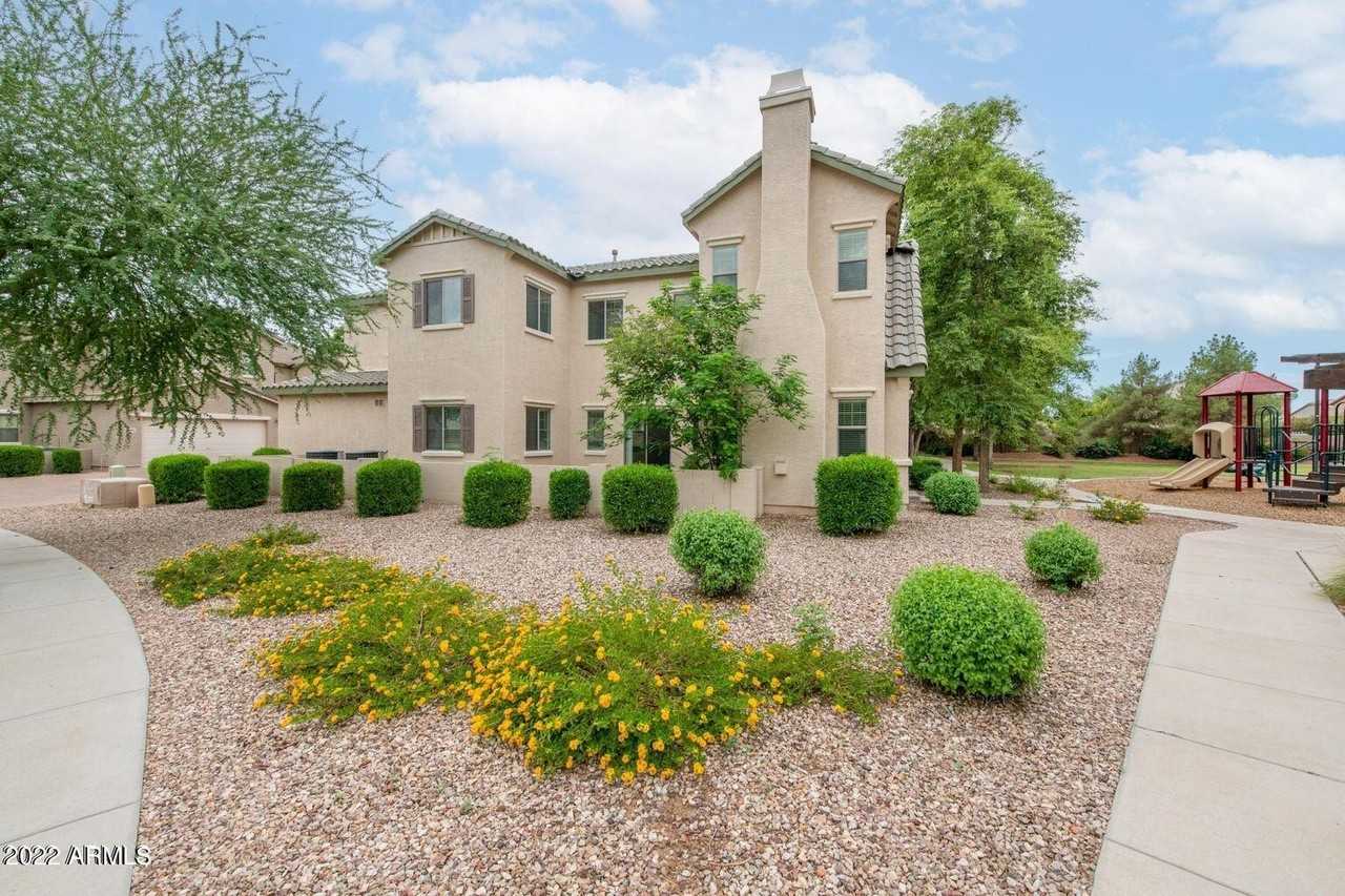 14095 W Country Gables Dr - Photo 3 of 35