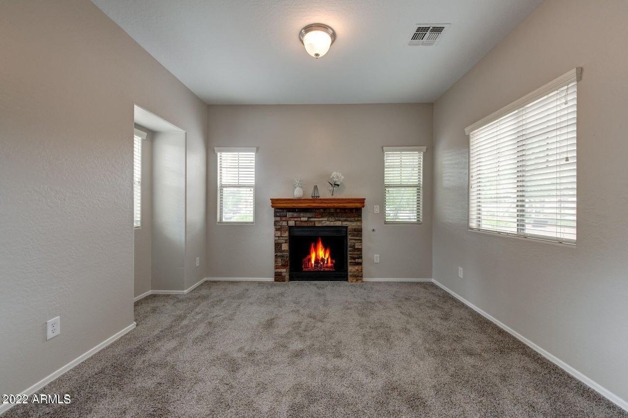 14095 W Country Gables Dr - Photo 4 of 35