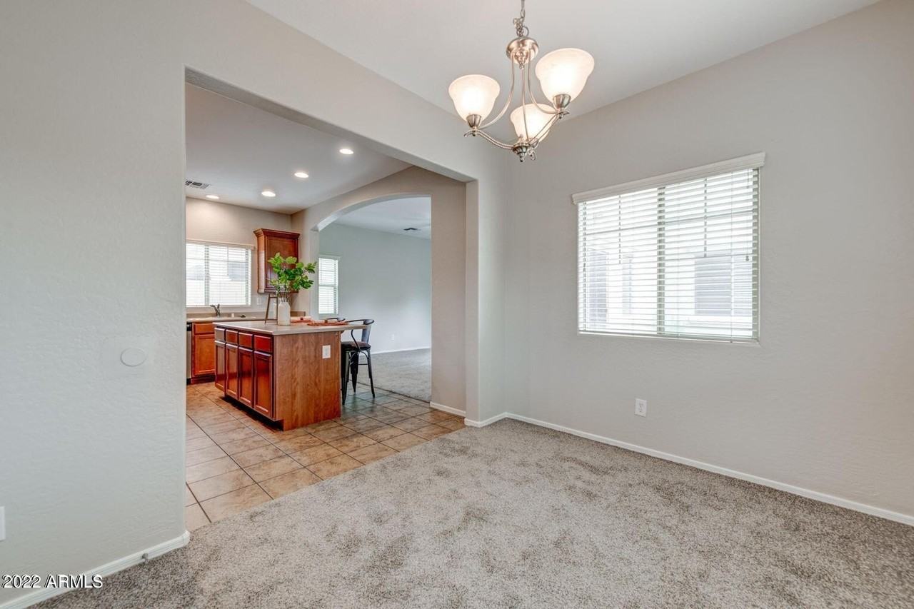 14095 W Country Gables Dr - Photo 7 of 35