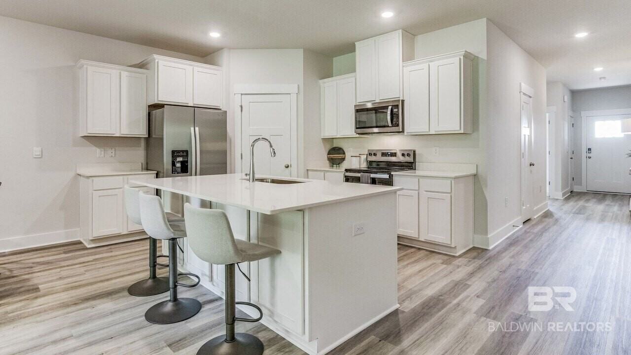 21250 Teluga Ave - Photo 3 of 9