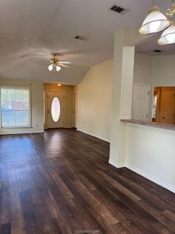 1203 Arizona St - Photo 5 of 11