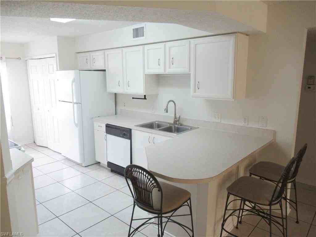 3951 Leeward Passage Ct Apt 101 - Photo 4 of 18