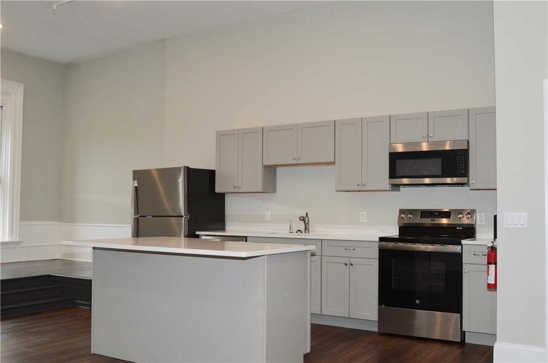 111 S Main St - Photo 5 of 16