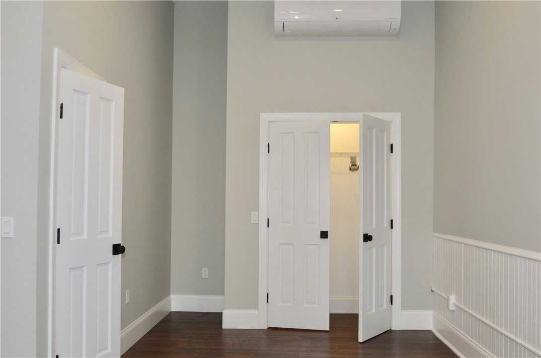 111 S Main St - Photo 7 of 16