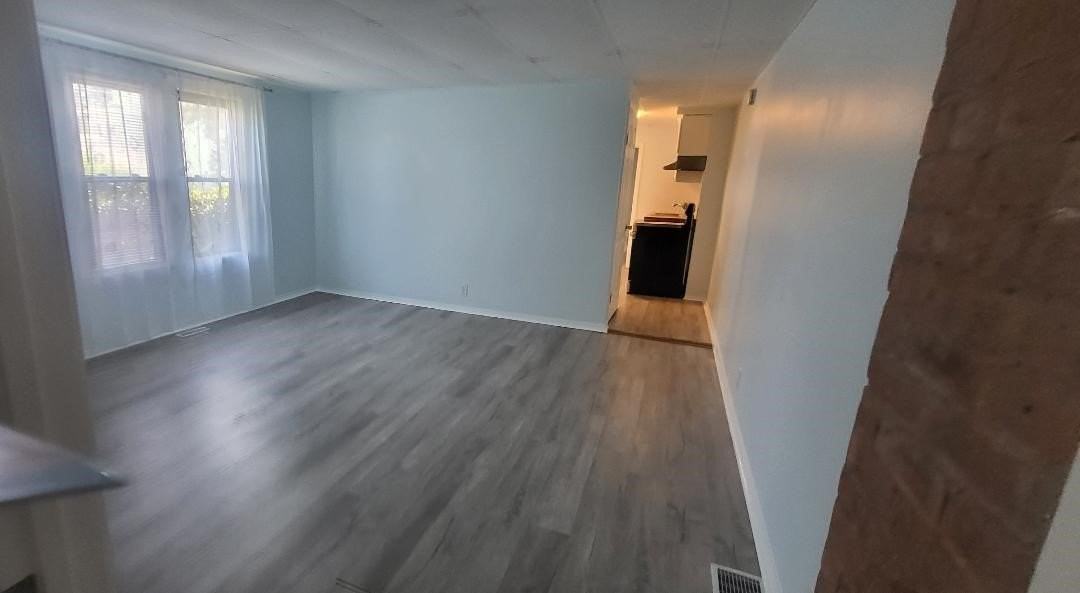 15 Corrigan St #15B - Photo 2 of 10