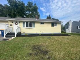 4 Center Ter - Photo 1 of 1