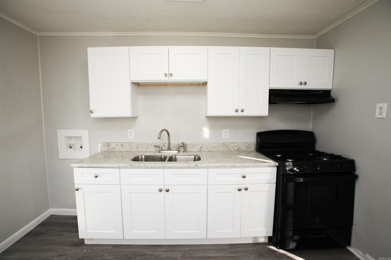 144 Central Ave - Photo 4 of 12