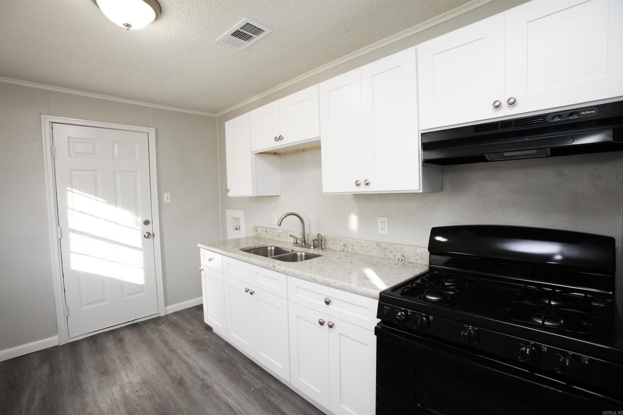 144 Central Ave - Photo 5 of 12