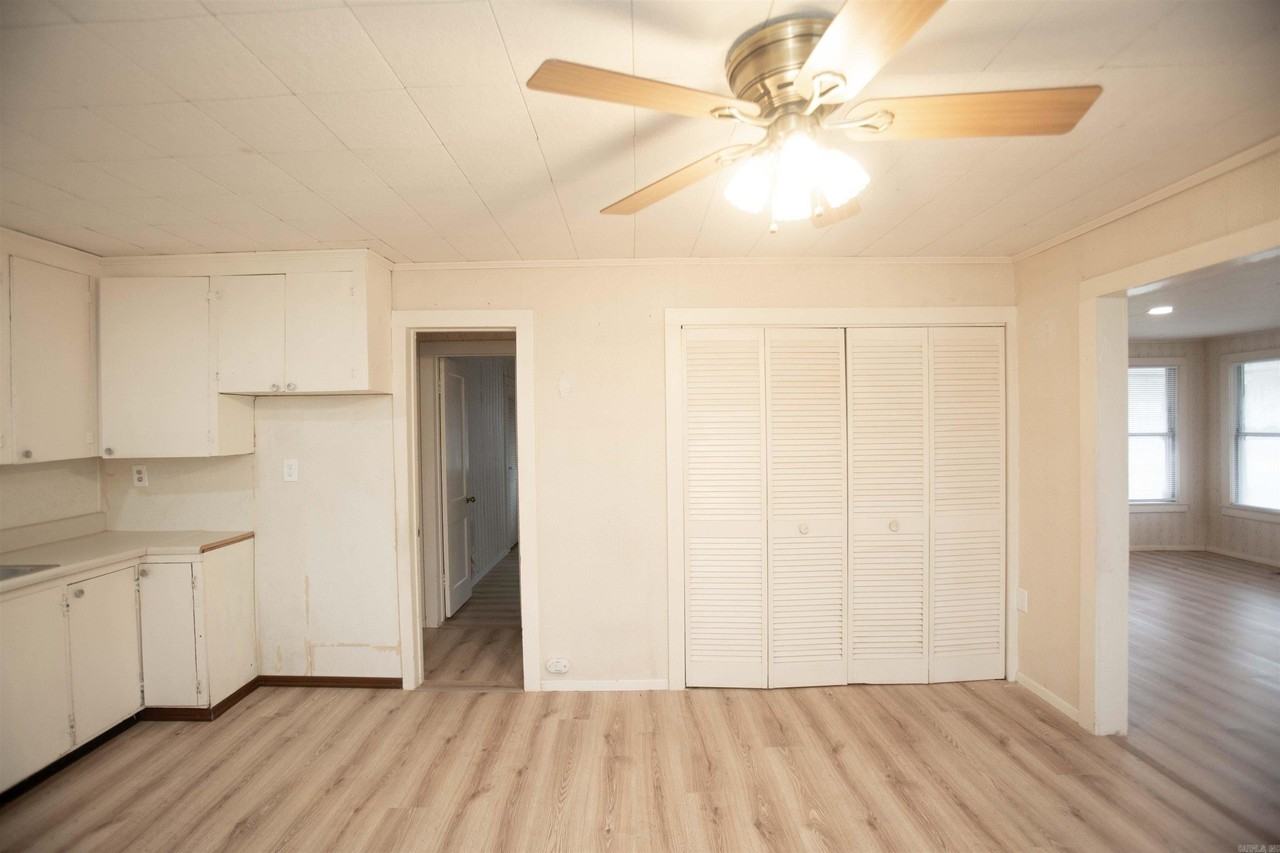 5821 Roundtop Dr - Photo 5 of 15