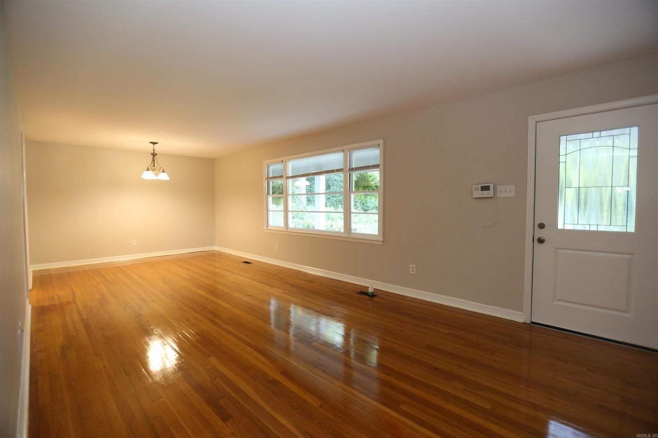 5623 L St - Photo 3 of 34