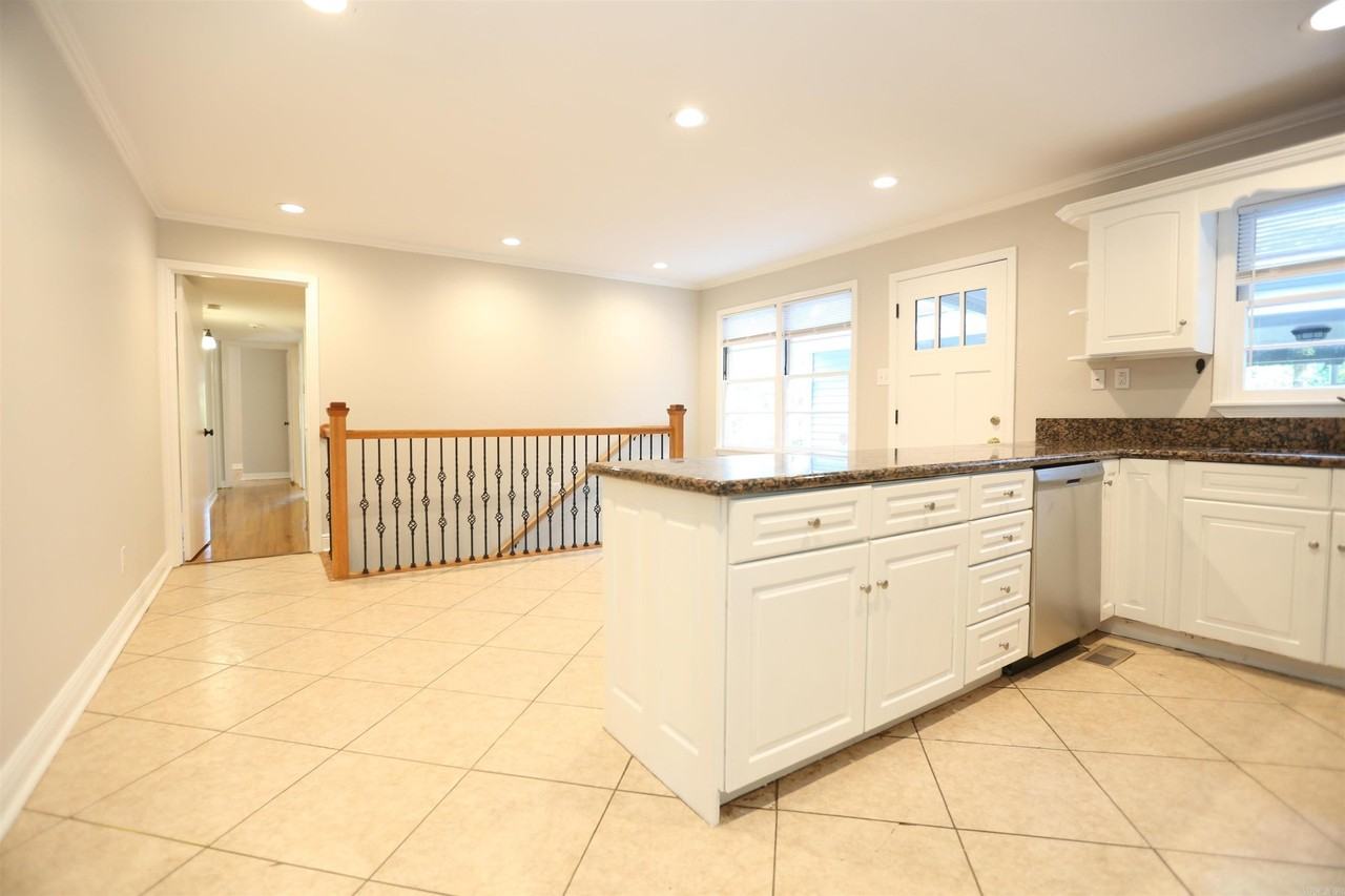 5623 L St - Photo 7 of 34