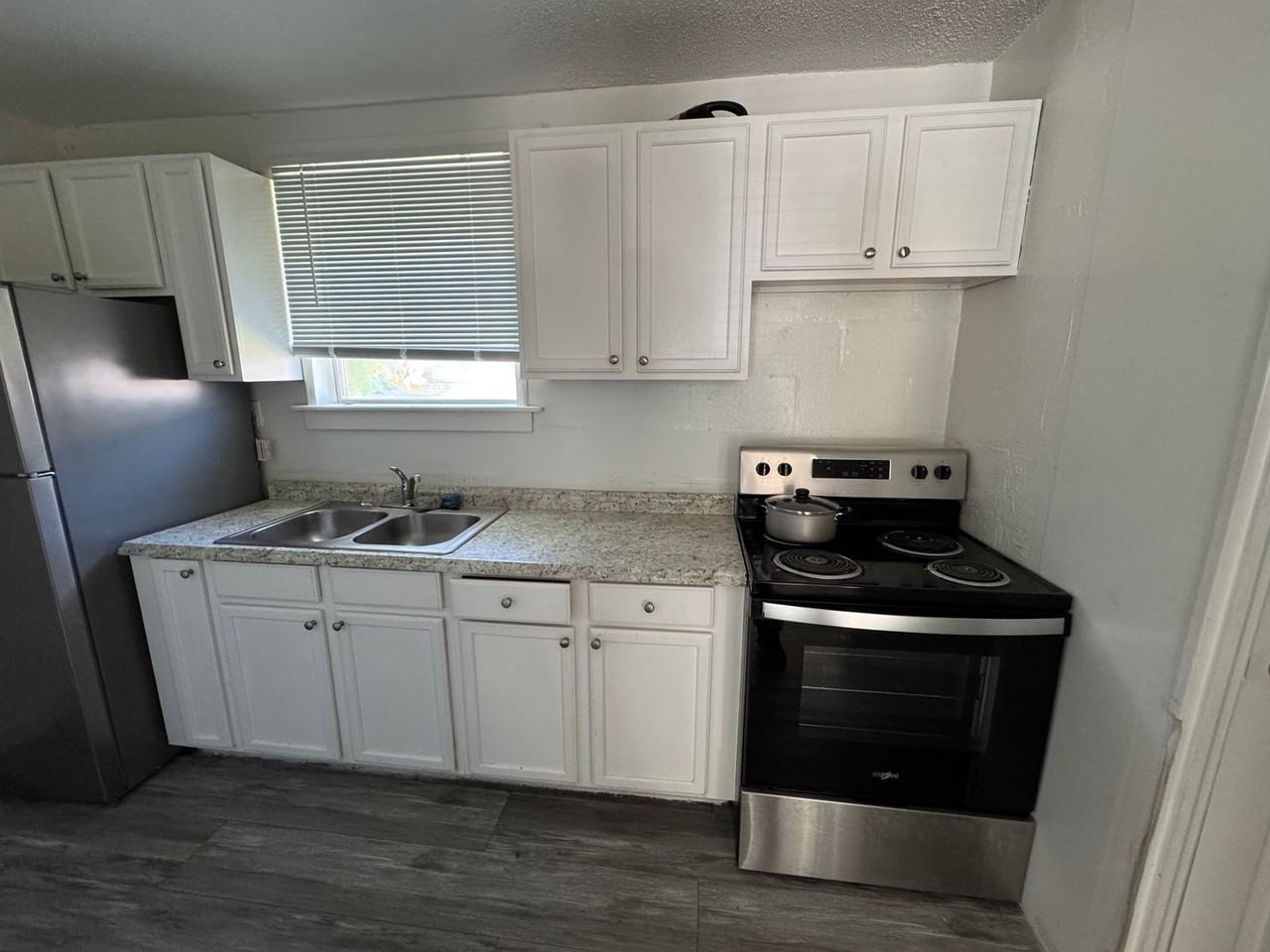 809 Mcgee St Ne - Photo 3 of 7