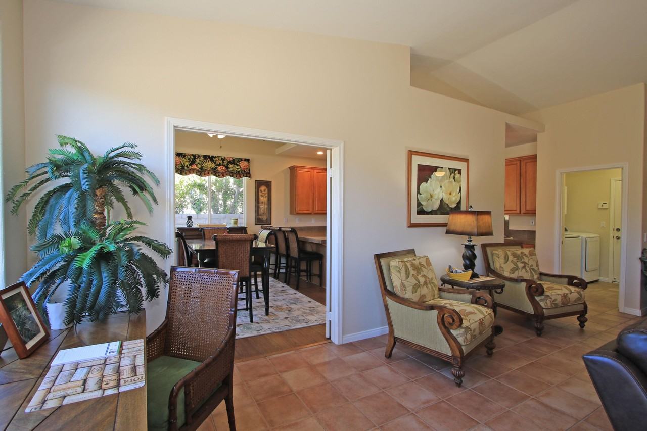 44441 Silver Canyon Ln - Photo 7 of 45