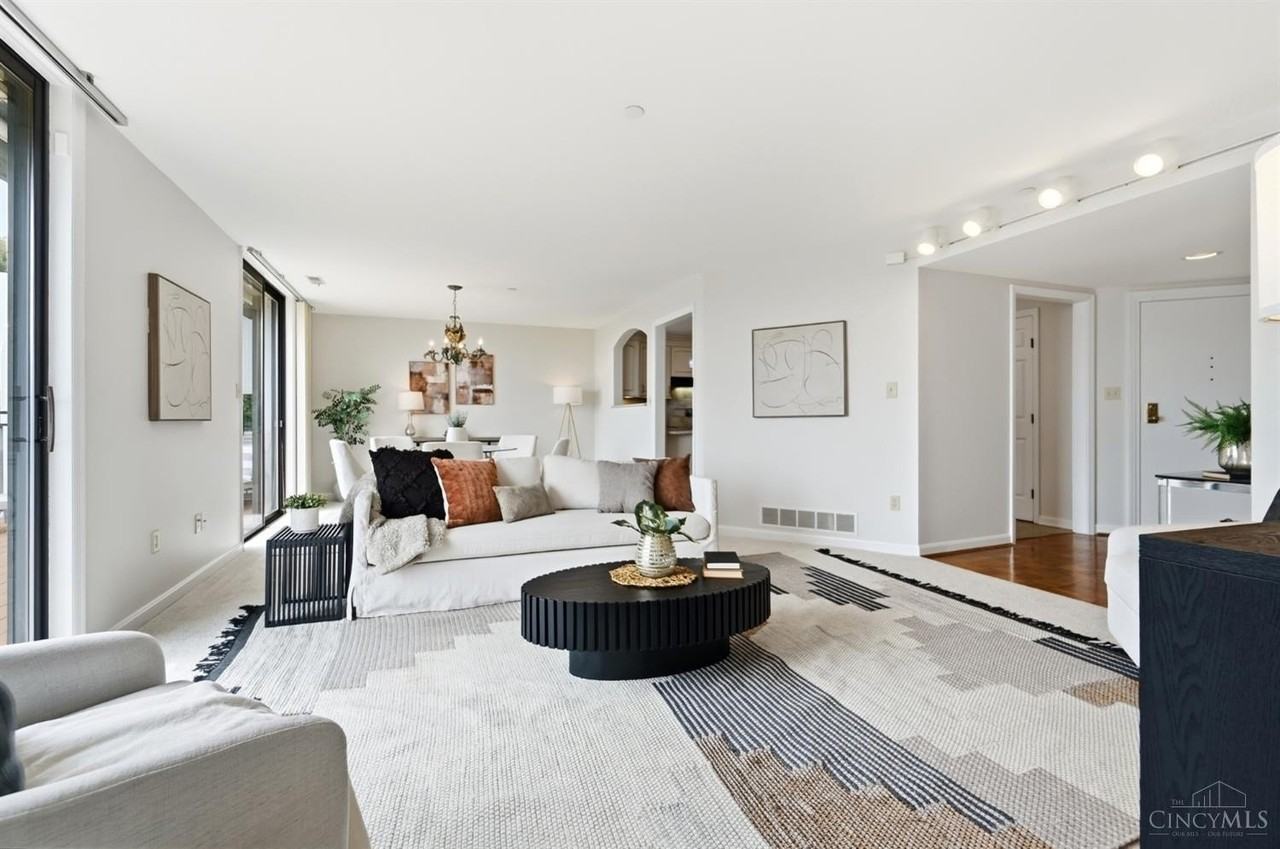 415 Bond Pl #4C - Photo 5 of 50