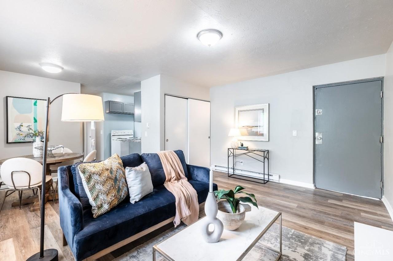 2486 White St #9 - Photo 4 of 15