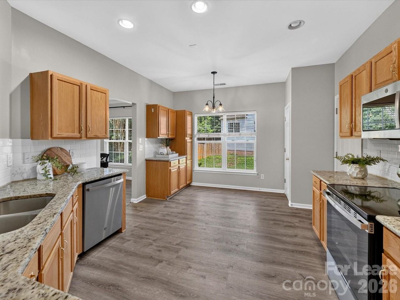18418 Torrence Chapel Estates Cir - Photo 5 of 10