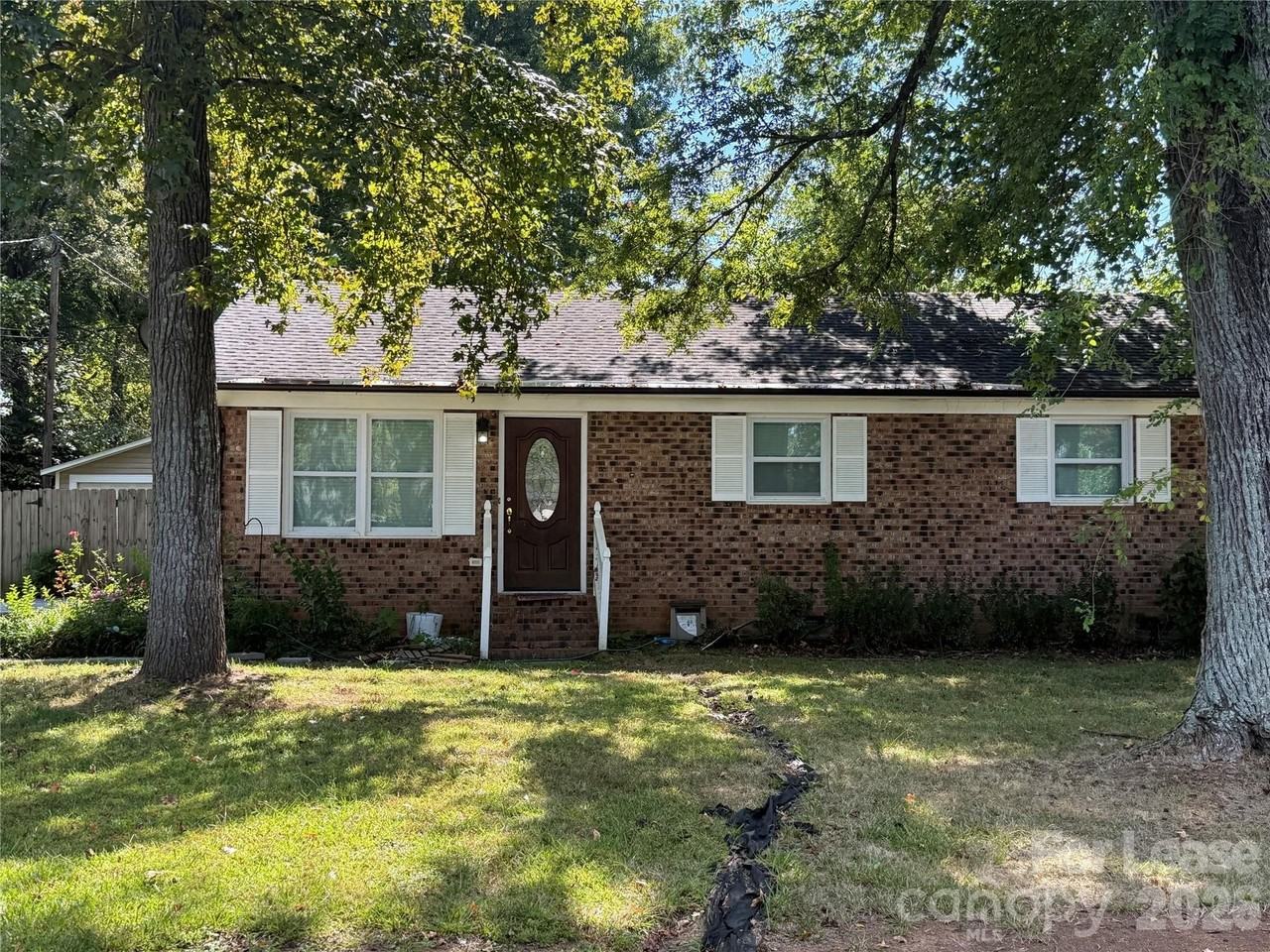 117 Grover Moore Pl - Photo 2 of 25
